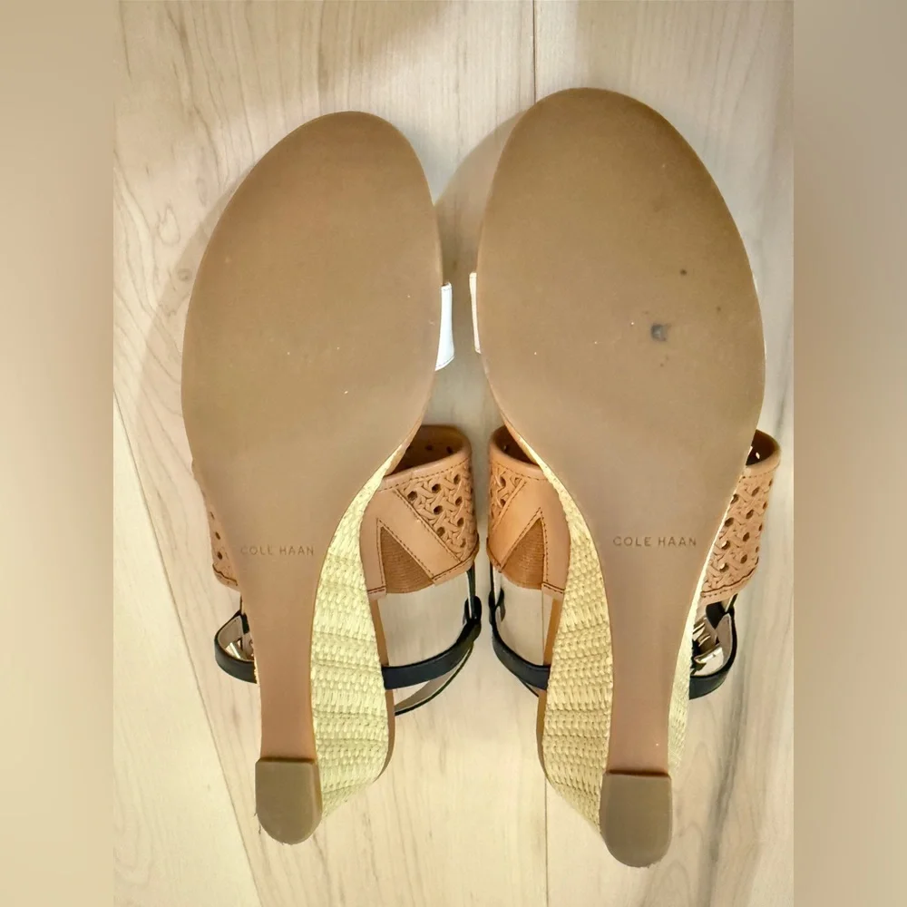 Cole Haan Annabelle Grand 360 Tan, Black & White Wedge Sandals Shoe; Size 7 1/2B - Picture 10 of 13